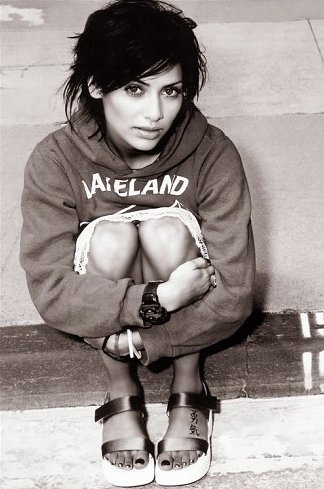   (Natalie Imbruglia)