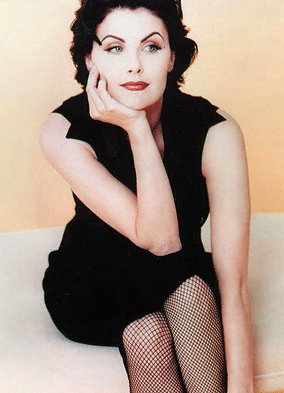   (Sherilyn Fenn)