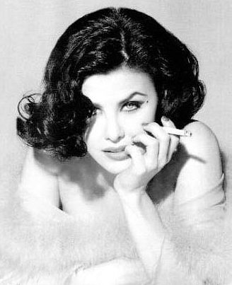   (Sherilyn Fenn)