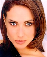   (Claire Forlani)