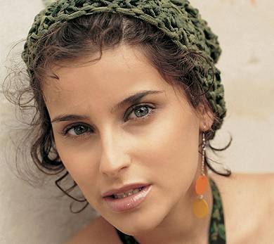   (Nelly Furtado)