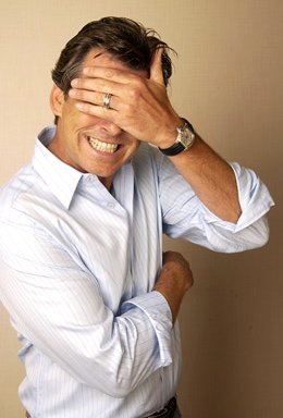   (Pierce Brosnan)