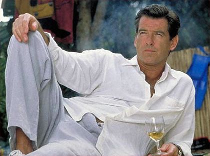   (Pierce Brosnan)