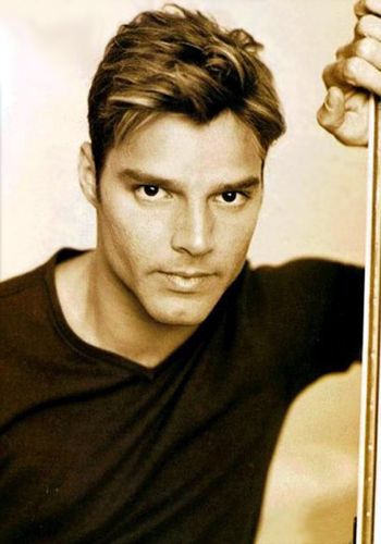   (Ricky Martin)